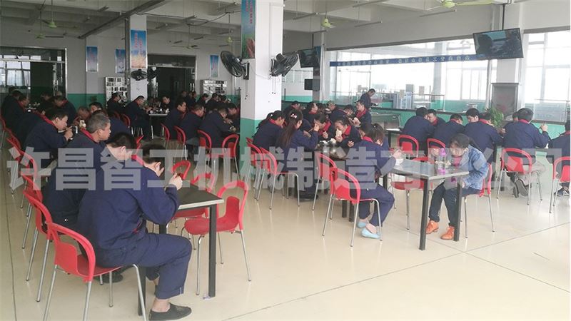 強化“食堂”管理，保障“舌尖”安全 許昌智工餐廳